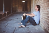  O distúrbio, relacionado ao trabalho, também pode atingir líderes cristãos. (Foto: Unsplash/Ben Branco).