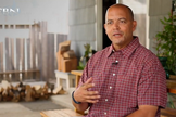  Joey Ortiz teve a vida transformada ao ter um encontro com Jesus. (Foto: Reprodução/CBN News).