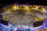 Imagem de uma campanha evangélica que reuniu milhares de pessoas na África. (Foto: Reprodução/Christ For All Nations)