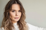 A atriz Graziella Schmitt teve um encontro com Deus em um culto. (Foto: Instagram/grazieschmitt)