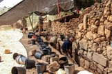 Arqueólogos descobrem as enormes muralhas de Quiriate-Jearim, em Israel. (Foto: Ariel David)