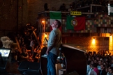 Ap. Rina durante um culto em São Paulo. A foto foi usada para preservar a identidade dos frequentadores na Rússia. (Foto: Divulgação/Bola de Neve)