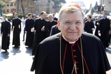 Raymond Leo Burke, ex-arcebispo de Saint Louis, EUA.