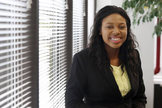 Thessalonika Arzu-Embry pretende iniciar um programa de doutorado aos 17 anos. (Foto: Reprodução/Daily Herald)