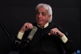 Benny Hinn fala sobre arrependimentos em podcast. (Foto: YouTube/Strang Report)