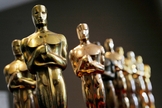 Imagem Ilustrativa: Estatuetas do Oscar, a premiação mais importante da indústria cinematográfica.