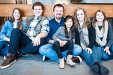 Mark Hall é líder da banda Casting Crowns, com grande projeção no cenário da música gospel internacional. É casado e tem quatro filhos.