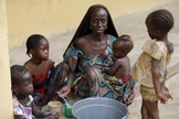 Uma das mulheres resgatadas do cativeiro do Boko Haram.