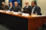 Mesa composta por palestrantes que participaram do debate sobre liberdade religiosa, durante uma audiência Pública, na Comissão de Relações Exteriores e de Defesa Nacional