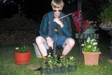 Dylann Roof posa com bandeira confederada. (Reprodução/BBC)