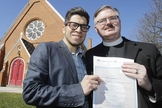 Igreja Episcopal dos Estados Unidos aprovou cerimônias de casamento gay. (NBC New York)