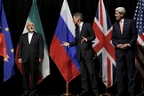 Da esquerda para a direita: Alta Representante da União européia para Negócios Estrangeiros e Política de Segurança, Federica Mogherini; Ministro das Relações Exteriores do Irã, Mohammad Javad Zarif; Secretário do Exterior Britânico, Philip Hammond e Secr
