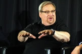 Rick Warren lidera a Igreja de Saddleback, na Califórnia (EUA). A denominação tem atualmente 20.000 membros espalhados pelos Estados unidos.