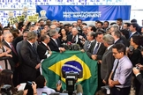 Parlamentares participam do lançamento da campanha Pró-impeachment no salão verde da Câmara (Foto: Estado de Minas / Zeca Ribeiro)