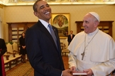 Papa Francisco conversa com Barack Obama durante visita do presidente dos EUA ao Vaticano.