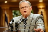 John Hagee é pastor, escritor e lidera a igreja Cornerstone, em San Antonio (Texas / EUA).