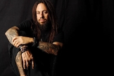 Reginald Arvizu, mais conhecido como Fieldy, é baixista da banda Korn. (Foto: Reprodução)