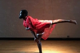 Jerron Herman atua na Companhia de Dança Heidi Latsky, em Nova York. (Foto: Andria May-Corsini)