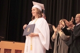 Maddi recebeu seu diploma em uma cerimônia feita pela Igreja Metodista Unida. (Foto: Students For Life of America)