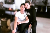  Katia Aveiro ao lado do irmão, o jogador de futebol Cristiano Ronaldo. (Foto: Reprodução)