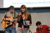 Hoje Lynn Wilder ajuda mórmons a encontrarem a essência de Cristo. (Foto: Reprodução/Facebook/Unveiling Grace Book)