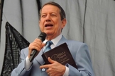 RR Soares é o líder da Igreja Internacional da Graça de Deus e dono da emissora RIT TV, com sede em São Paulo. (Foto: RIT TV)