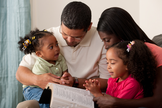 Deus está chamando os pais a assumirem um compromisso maior com Ele de ministrar a vida espiritual de seus filhos. (Foto: Getty)