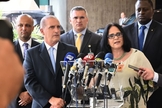Damares Alves em pronunciamento à imprensa após ser nomeada para o Ministério dos Direitos Humanos. (Foto: Rafael Carvalho/Governo de Transição)