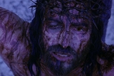 A dor e o sacrifício de Cristo na cruz. (Foto: Reprodução/Facebook)