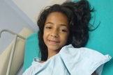 Ana Luíza, de 11 anos, está bem após ter sido baleada nas costas: "Milagre". (Foto: Reprodução/Facebook)