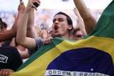 Brasileiros se reúnem com milhares de americanos para clamar por avivamento. (Foto: The Send)