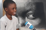 Aos 11 anos, Waris Kareem Olamilekan torna-se famoso por pintar retratos hiper-realistas. (Foto: Reprodução/Instagram)