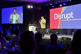 O pastor Tony Evans discursa na conferência de conselheiros do Reino de 2019 em Orlando, Flórida. (Foto: Reprodução/Gospel Herald)
