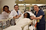 Thelma Chiaka, que mora em Houston, deu à luz quatro meninos e duas meninas. (Foto: Divulgação/Hospital do Texas)