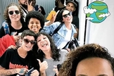 Bruna Marquezine pouco antes de embarcar com um grupo de missionários para Angola. (Foto: Reprodução/Instagram)