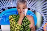 Katy Perry se emocionou com a história de uma das participantes do “American Idol”. (Foto: Reprodução/YouTube)
