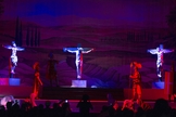 Cena da crucificação de Jesus Cristo no musical “Sua Vida”. (Foto: Reprodução/Facebook)