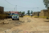 Preservação de cena do crime ocorrido em igreja evangélica em Burkina Faso. (Foto: Reprodução/IstoÉ)