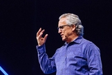 Bill Johnson, pastor da Bethel Church, ministrou na conferência Heaven Come, da Bethel Music. (Foto: Reprodução/Facebook)