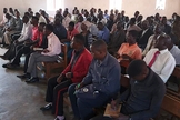 Pastores de aldeias da África receberam treinamento bíblico de líderes brasileiros no Malawi. (Foto: Missão Mãos Estendidas)