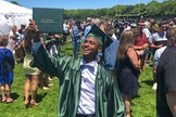 Thalles Winner Silva de Souza se formou na escola secundária Dennis-Yarmouth Regional, em Massachusetts. (Foto: Reprodução/Facebook)