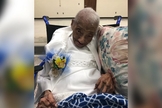 Ruth Hilliard acredita que sua longevidade está relacionada à sua fé em Deus. (Foto: Reprodução/WTVD)