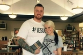 Caleb McCall e sua esposa, Kelsey (Foto: Facebook/Caleb McCall)