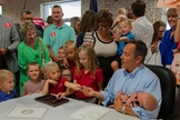 Governador do Kentucky, Matt Bevin, assinou quatro projetos pró-vida. (Foto: Reprodução/Owensboro Times)