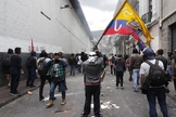Manifestantes em Quito, Equador. (Foto: Reprodução/Twitter)