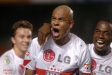Alex Silva, em jogo como zagueiro do São Paulo. (Foto: Rubens Chiri/Site oficial SPFC)