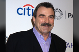 O ator Tom Selleck. (Foto: Reprodução/God TV)