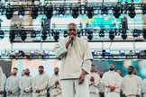 Kanye West compartilhou seu testemunho na conferência Awaken 2020, no estádio Sun Devil, em Arizona. (Foto: Awaken 2020)