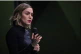 Thalita Pereira, durante pregação. (Foto: Divulgação)
