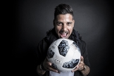 Cicinho superou problemas com alcoolismo ao se aproximar de Deus. (Foto: Lucas Lima/UOL)